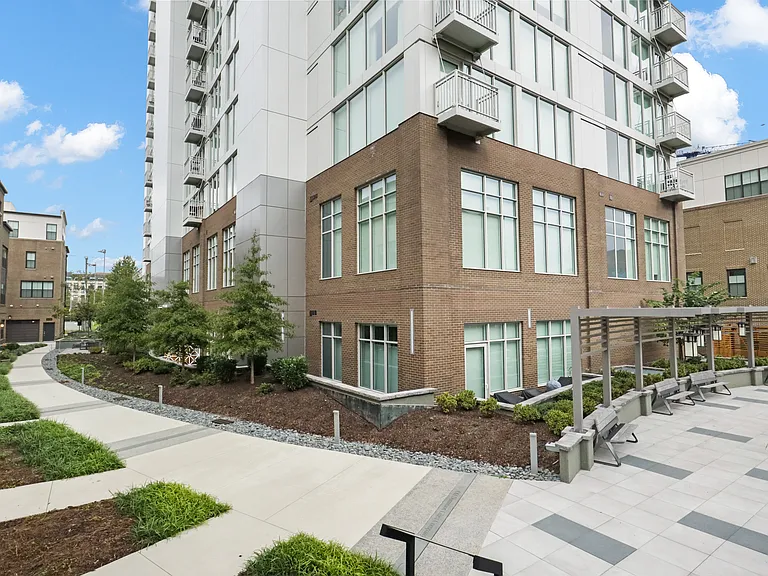 925 N Fairfax St #311 — Photo 33