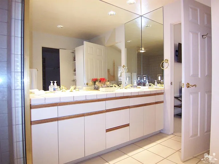 195 Desert Lakes Dr — Photo 18