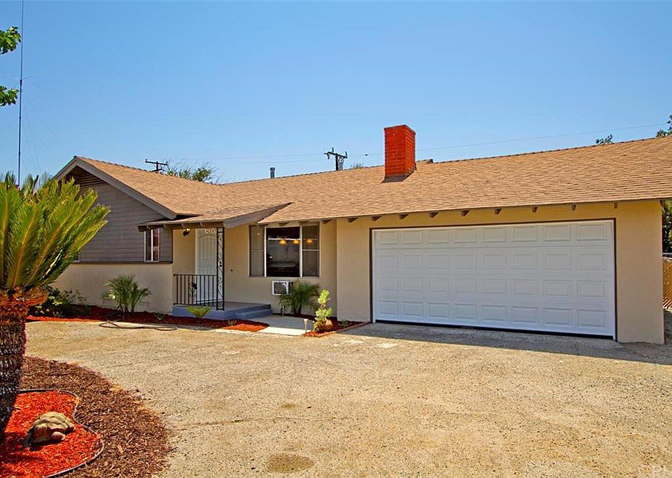 1st image of 40845 Camellia Dr