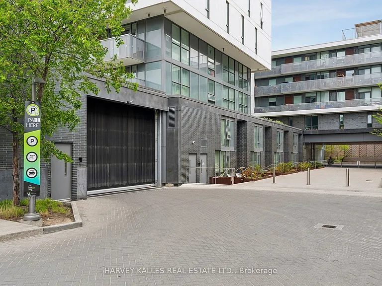 152 Flemington Rd #Townhouse 104 — Photo 2