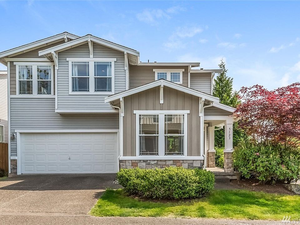 Welcome Home! This beautiful home in the Windsong neighborhood is ready for you! It's located on a corner lot and offers tons of natural light throughout the home. 