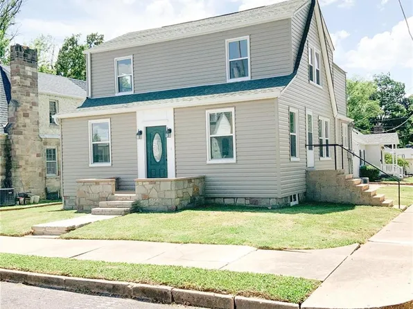 219 N Oak St, Union, MO 63084