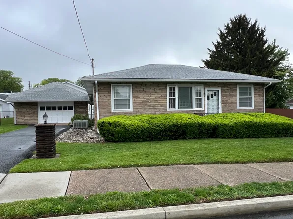 931 Tolstoy St, Freemansburg, PA 18017