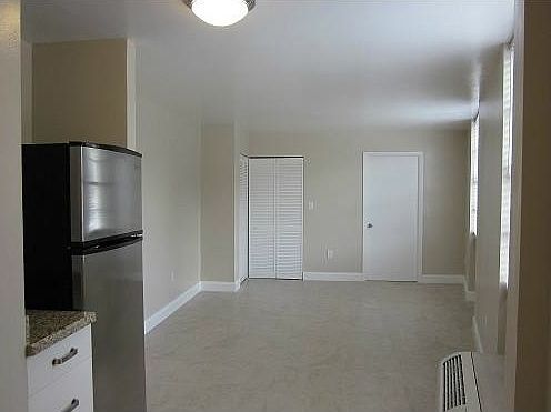 5th image of 710 Washington Ave APT 226