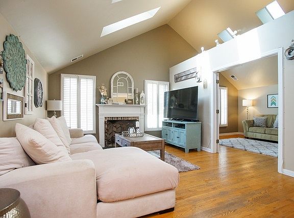 2nd image of 2543 Hunter Dr