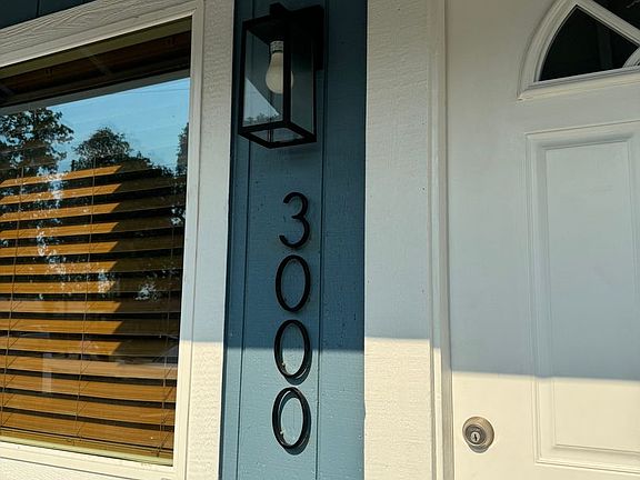 3rd image of 3000 & 3002 West St #3000