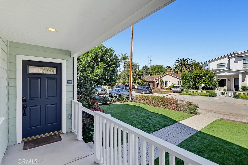 4 bed, 2489 sqft, $12,000 — Photo 3