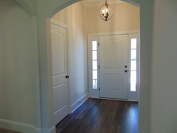 2nd image of 867 Lynbrook Ct