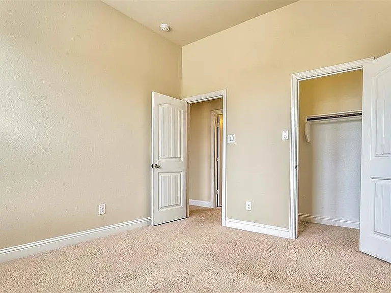 2512 Fountain Gate Dr — Photo 23