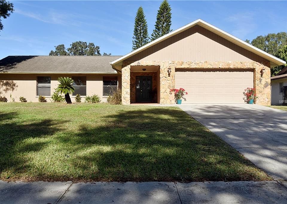 1st image of 13511 Lake Magdalene Dr