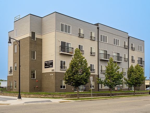 Urban Crossing Apartments Building