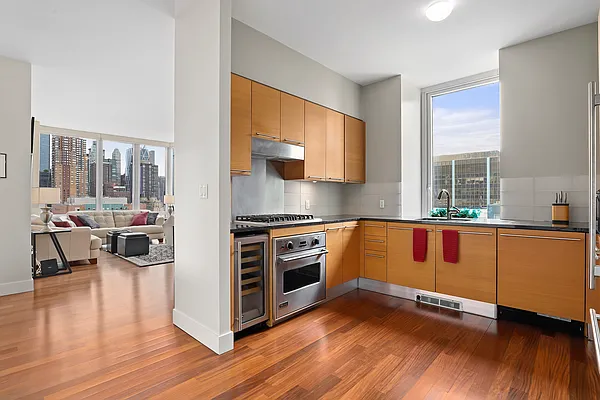 Sold by Damico Group Real Estate | media 9