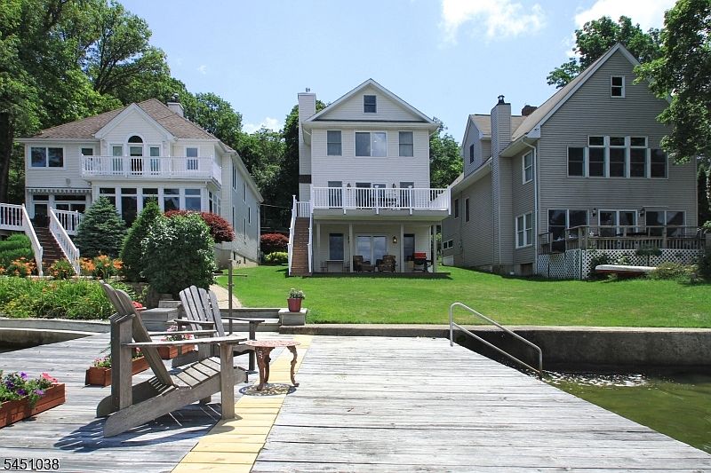 1st image of 59 Mcgregor Ave
