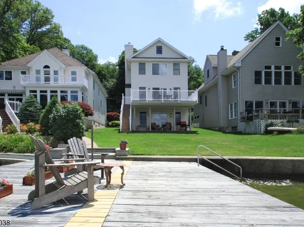59 Mcgregor Ave, Mount Arlington Boro, NJ 07856