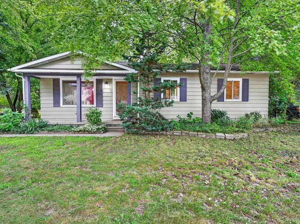 312 Fairfield Ave, Holly, MI 48442