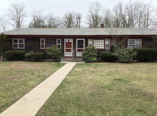 417 Chase Rd, Dartmouth, MA 02747