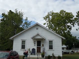 601 S 10th St, Shelbyville, IL