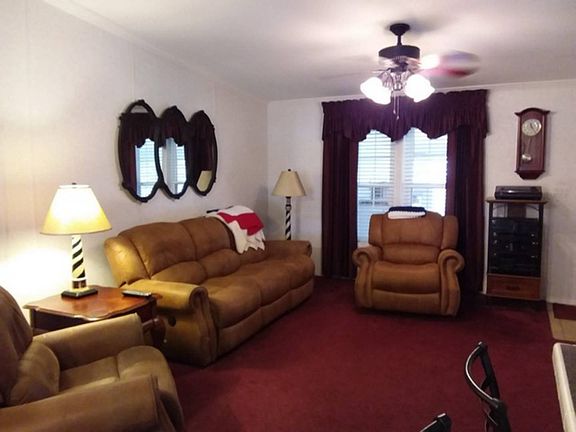 3rd image of 57 Juniper Dr E