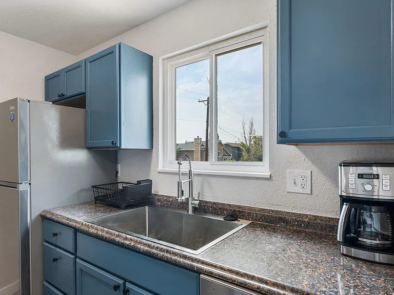 4310 Loomis Ave #4 — Photo 15
