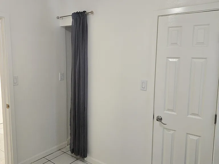 18 E 56th St #18 — Photo 3