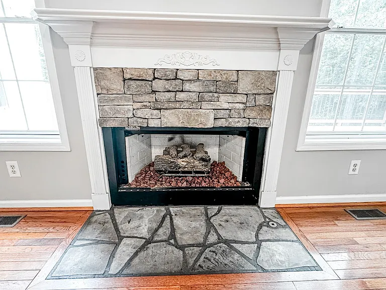 6410 Janton Way — Photo 8