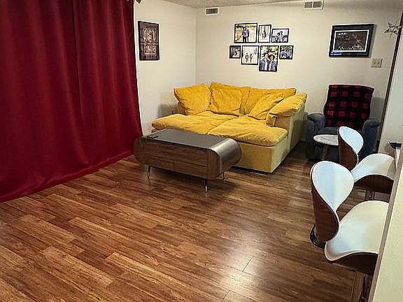 5th image of 4420 Groombridge Way APT E