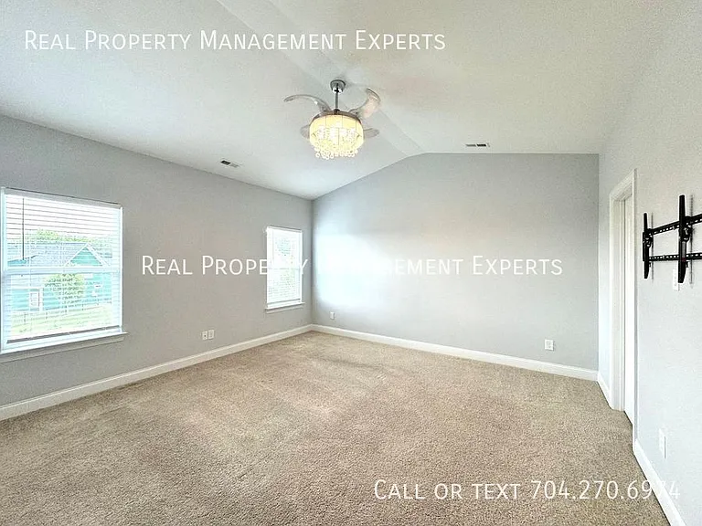 112 Cramerton Mills Pkwy — Photo 14