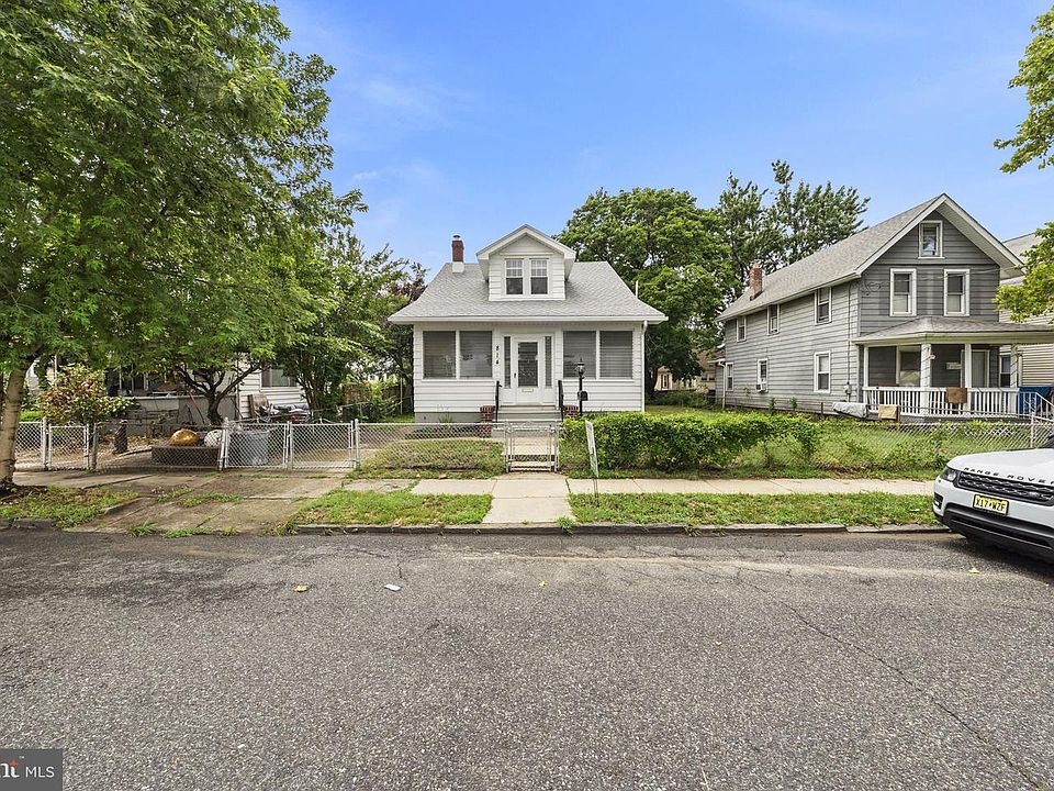 1st image of 814 Somerset St
