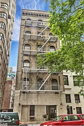 2 West 90th Street in Upper West Side