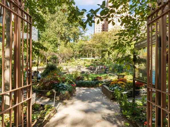 100 West 89th Street image 20 of 21