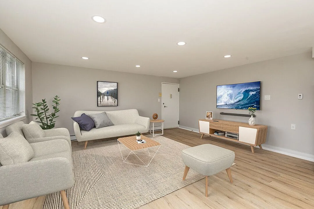 Canterbury Apartments — Photo 3