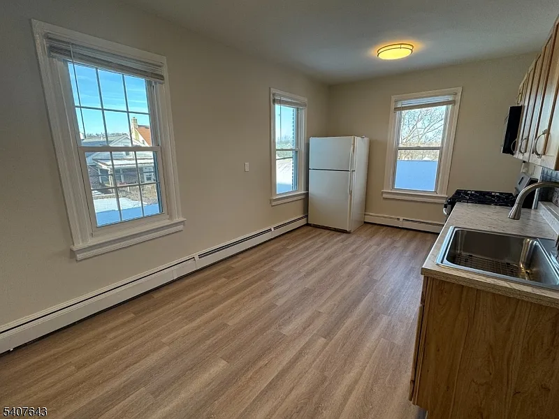 1 bed, 1.0 bath, $1,250 — Photo 3