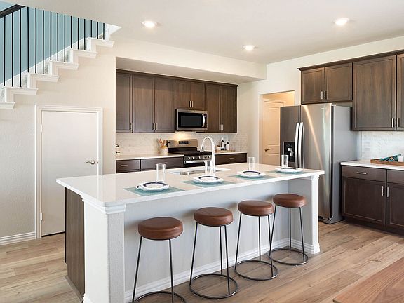 Beautiful open kitchen, perfect for entertaining