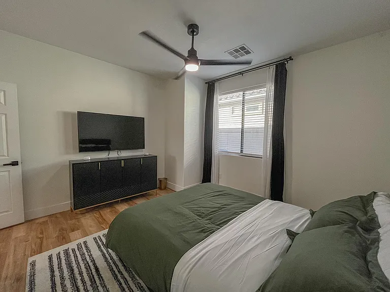 5620 Akula Bay St — Photo 27