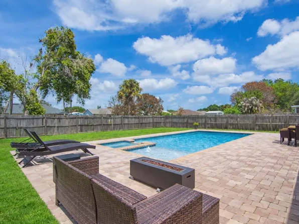 825 SW Koler Avenue, Port St Lucie, FL 34953