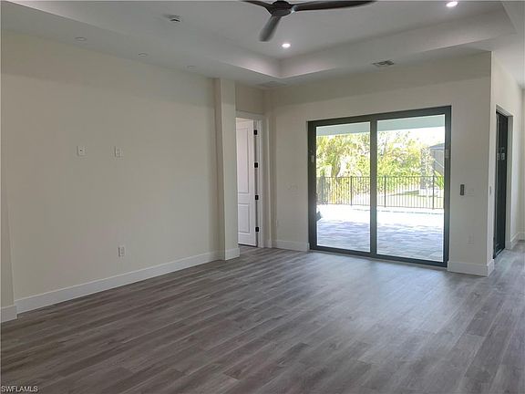 3rd image of 123 SW 35th Pl