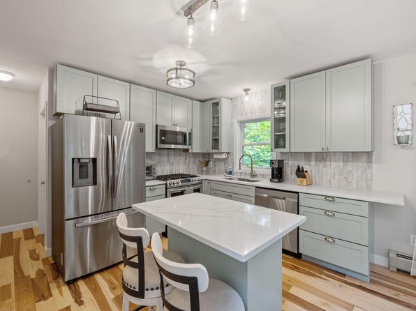 120 Locarno St UNIT 1