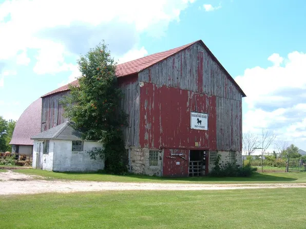 W8706 Breakneck Rd, Oakfield, WI 53065