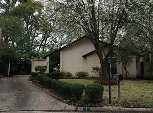 7 Donys Ct, Houston, TX 77040