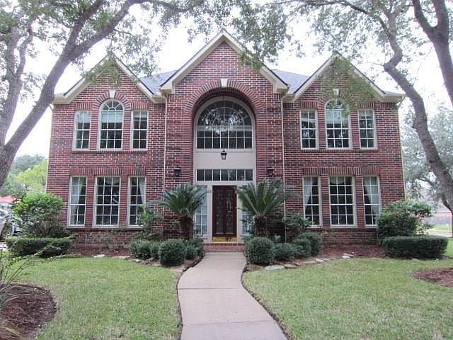 1st image of 802 Blakely Bend Dr