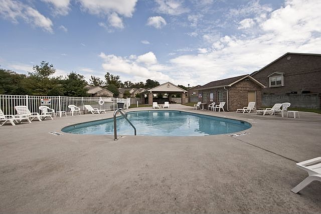 2nd image of 1716 Appian Way