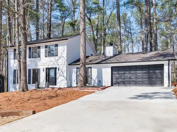 5112 Rocky Gln, Stone Mountain, GA 30088