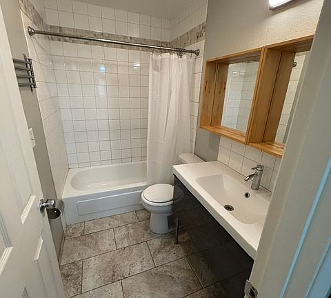 4th image of 401 Taylor Ave NW APT 4