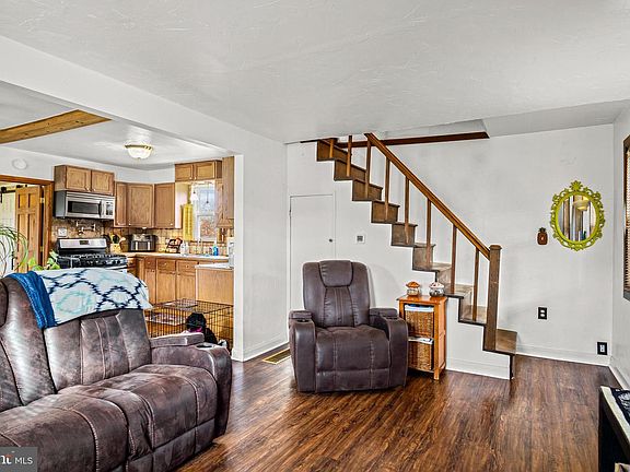 5th image of 2031 Park St