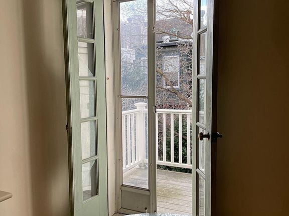 4th image of 824 N 21st St #2