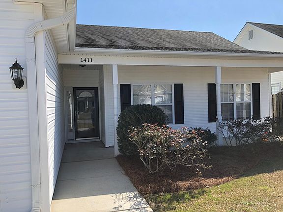 2nd image of 1411 Parkland Way