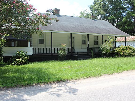 3rd image of 400 McGwigan St
