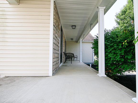 3rd image of 1822 Chiprock Dr