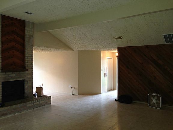 3rd image of 15711 Tammany Ln