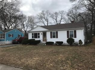 63 Pettis Dr, Warwick, RI 02889